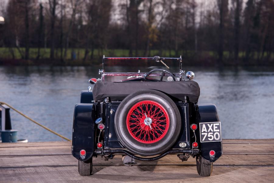  Invicta 12/45 HP Tourer 1932 года  (фото 10 из 10)